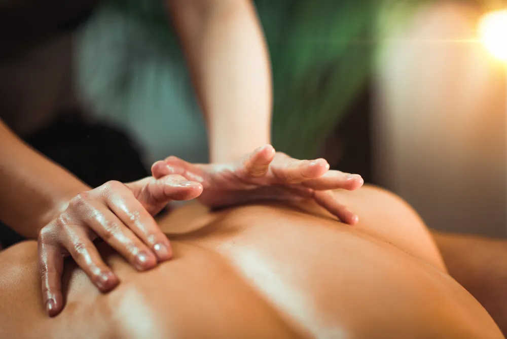 Aromatherapy Oil Massage Aromatherapy Oil Massage